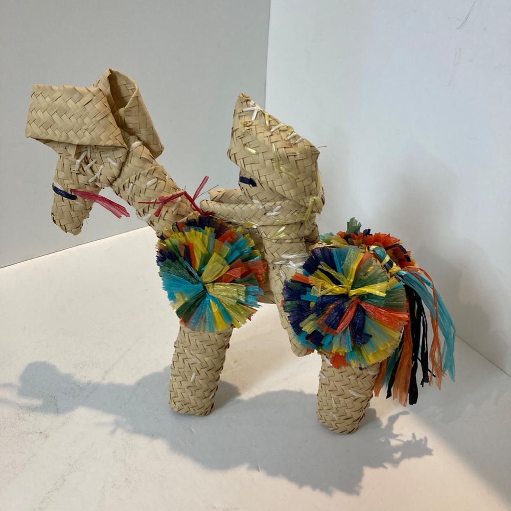 Unique vintage 60's Bahamian souvenir woven straw horse